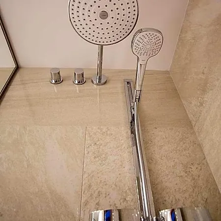 Galatea Hotell 4*